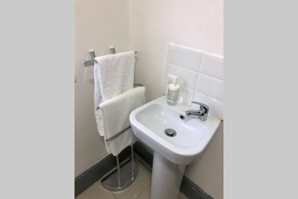 Cozy Self Contained Apartment Бирмингам Екстериор снимка