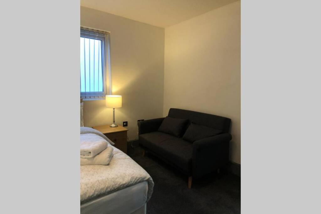 Cozy Self Contained Apartment Бирмингам Екстериор снимка